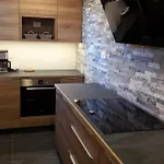 Tempfer 2 & With New Wellness كْرانْيِسكا غورا