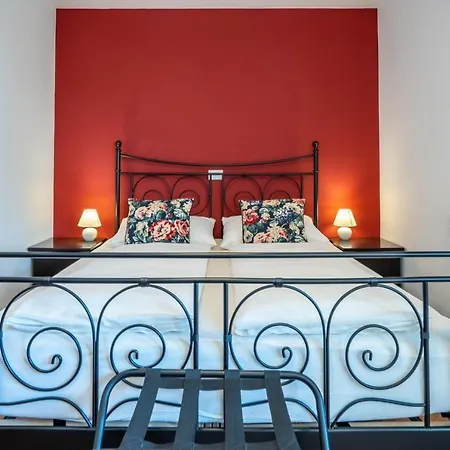 T E M P F E R 2 & With New Wellness Affittacamere 4*